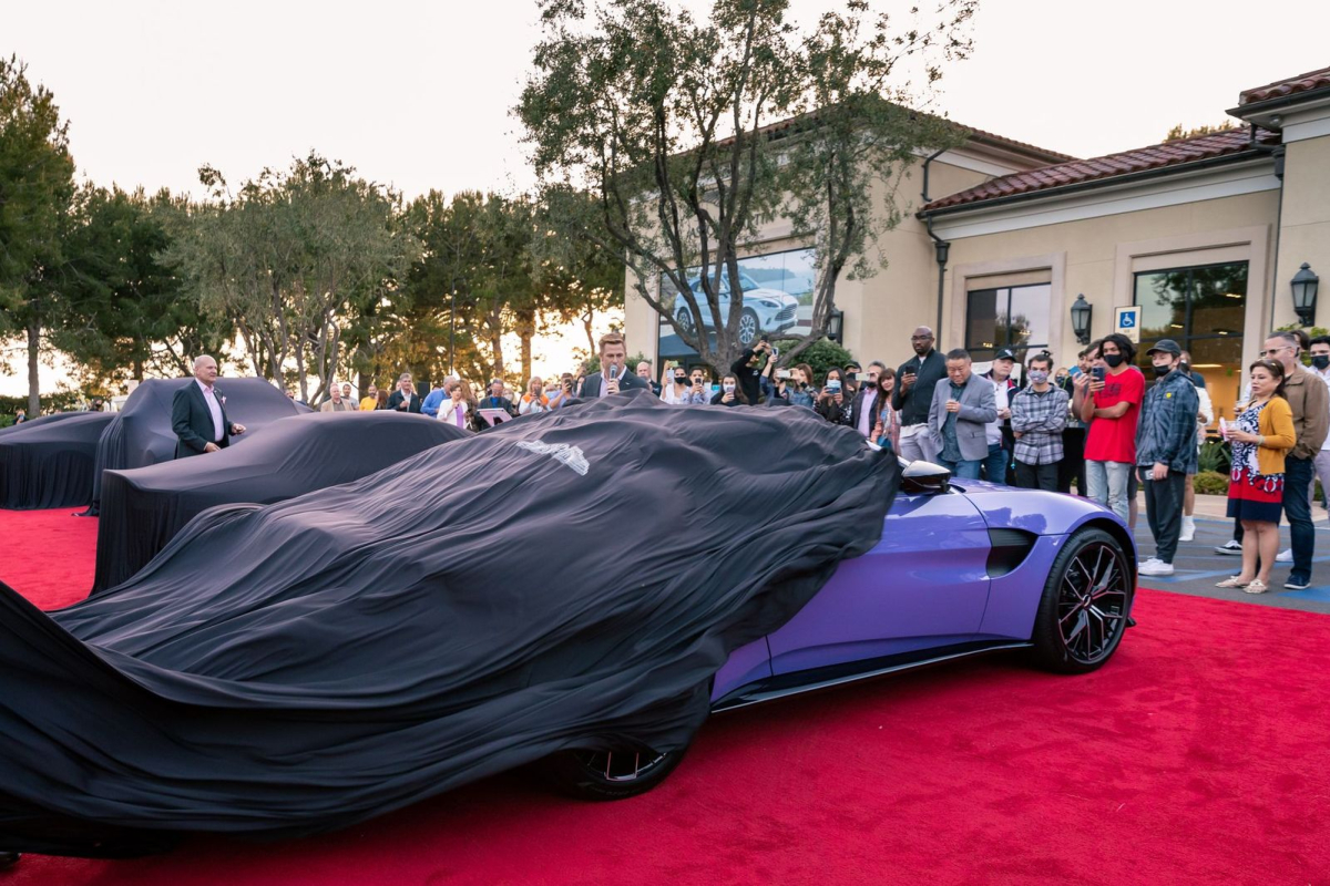 ASTON MARTIN NEWPORT BEACH PASTEL EVENT